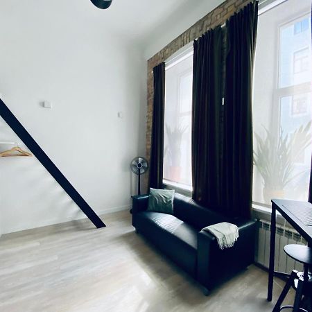 B&W Apartment Рига Экстерьер фото