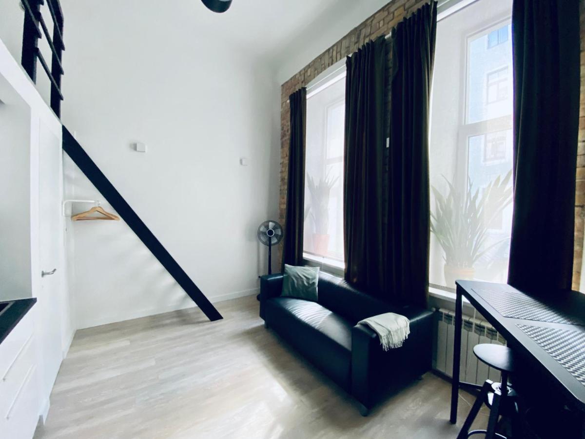 B&W Apartment Рига Экстерьер фото
